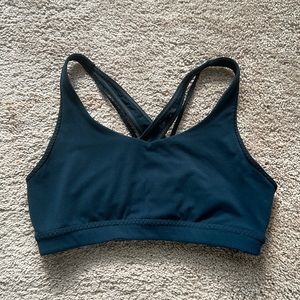 Athleta Women’s Sports Bra Medium
